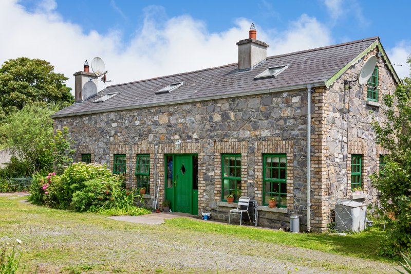 Lot 2 - Gate Lodge and Old Summerhouse