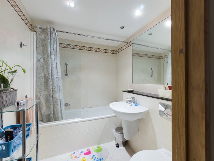 33 The Bay, Elm Park, Dublin 4, Ireland Booterstown Dublin Offr.io