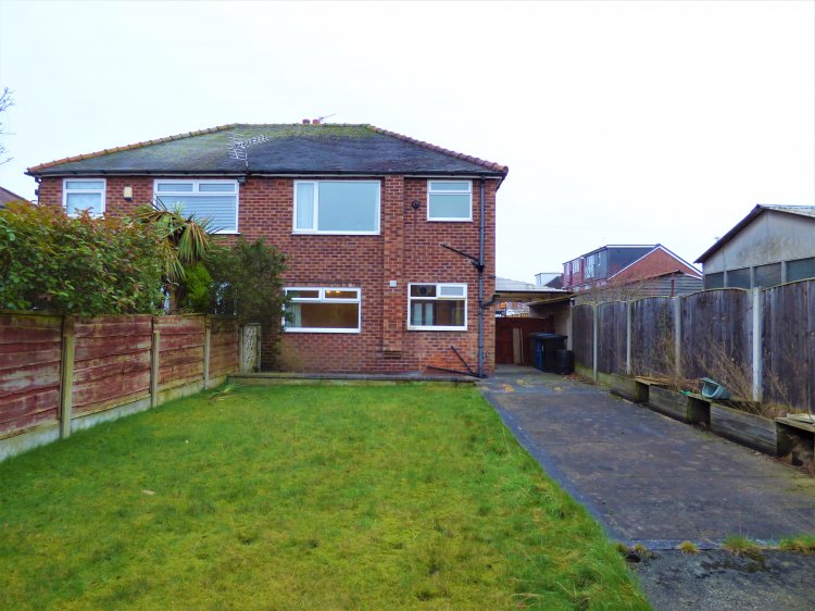 Caldbeck Avenue, Sale, Cheshire Sale Greater Manchester Offr.io